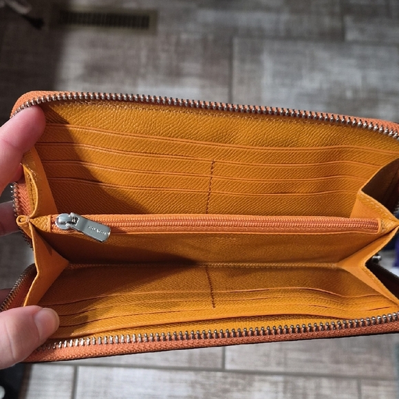 Coach Orange Key & Card Holder - Picture 3 of 3